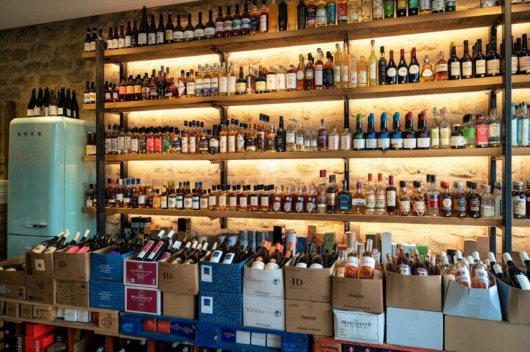 Caveman 6 3 1024x681 1 768x511